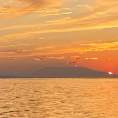 Vakantiehuis Dacha Na - Summer By The Sea Nikiti (Sithonia)